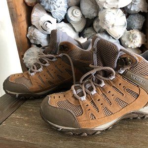 Merrell Hiking Boots Size 7.5